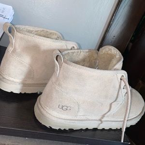 Uggs men shoes. Size 9